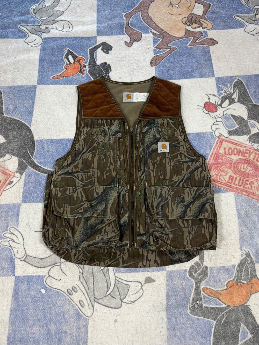 Vintage Carhartt camo vest